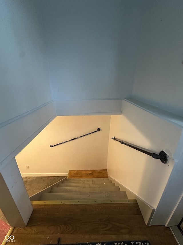 532 S 6th St, Clinton, IN 47842 - view of stairway