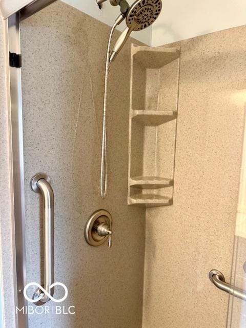 details featuring walk in shower