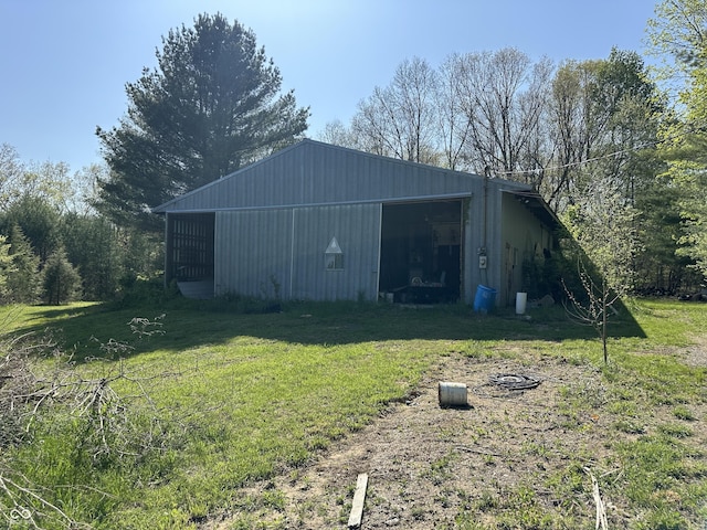 10770 W 650 S, Columbus, IN 47201 - view of pole building featuring a lawn