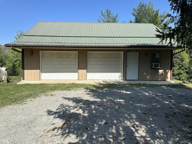 10770 W 650 S, Columbus, IN 47201 - view of detached garage