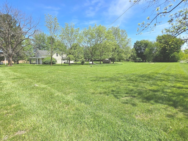 7561 N Hall School Rd, Monrovia, IN 46157 - view of green lawn
