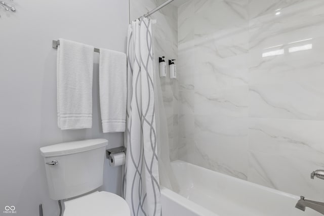 2226 Central Ave, Indianapolis, IN 46205 - full bathroom with shower / tub combo and toilet