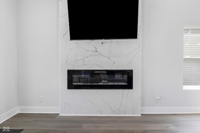 2226 Central Ave, Indianapolis, IN 46205 - interior details featuring wood finished floors and baseboards