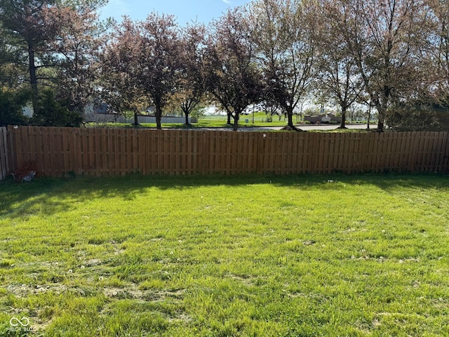 11651 Congressional Ln, Indianapolis, IN 46235 - view of yard with fence