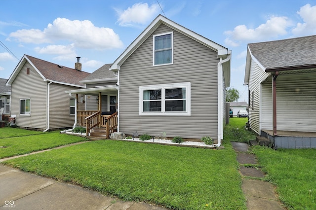 842 Miller Ave, Shelbyville, IN 46176 - view of front of property with covered porch and a front yard
