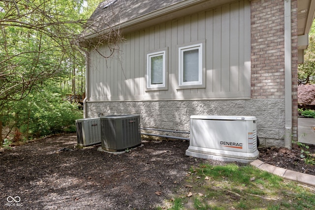 10919 Running Tide Ct, Indianapolis, IN 46236 - view of property exterior with central AC