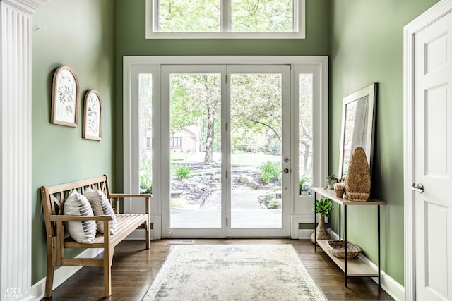 10919 Running Tide Ct, Indianapolis, IN 46236 - entryway featuring dark wood-type flooring and baseboards