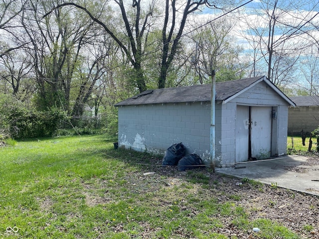 3541 Orchard Ave, Indianapolis, IN 46218 - garage featuring a shed