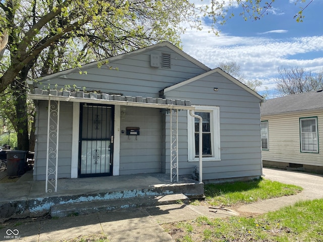 3541 Orchard Ave, Indianapolis, IN 46218 - view of front of house with a porch