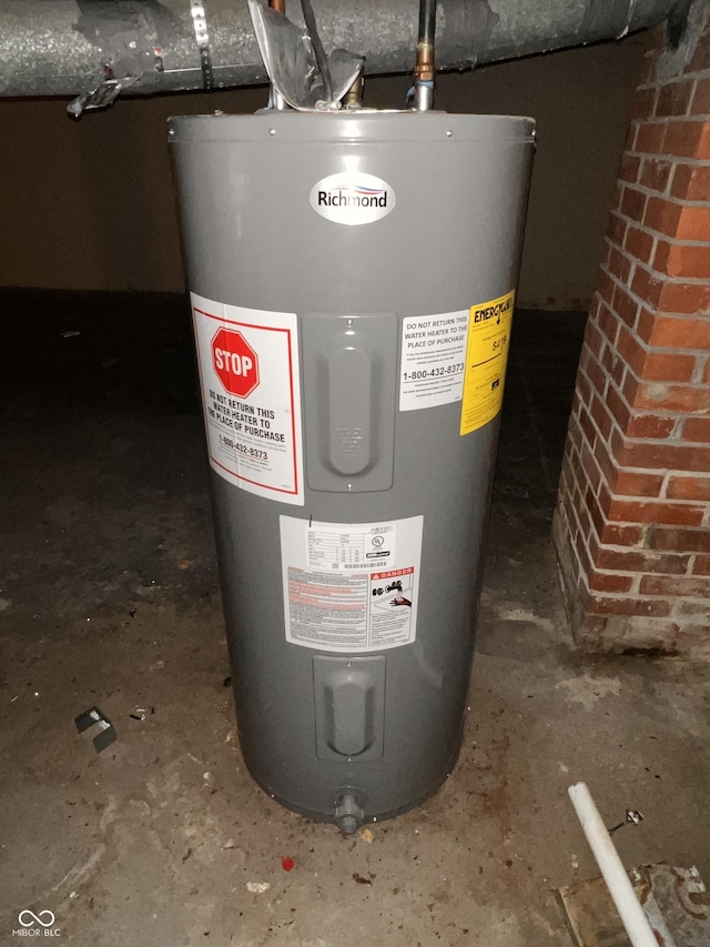 3541 Orchard Ave, Indianapolis, IN 46218 - utility room featuring water heater