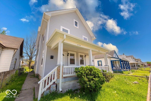 623 Arbor Ave, Indianapolis, IN 46221 - view of front of property with covered porch and fence