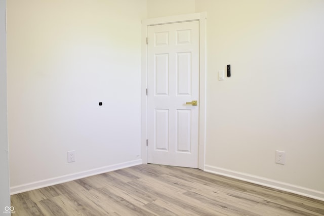 474 N Randolph St, Indianapolis, IN 46201 - empty room with baseboards and light wood-style floors