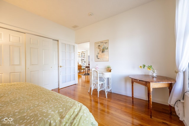 476 Glenview Dr, Greencastle, IN 46135 - bedroom with wood finished floors and a closet