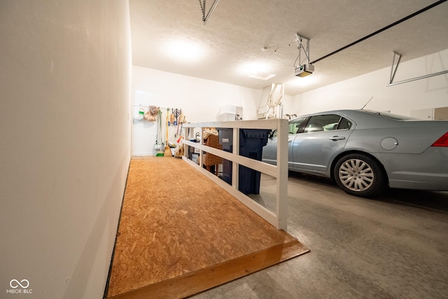 476 Glenview Dr, Greencastle, IN 46135 - garage featuring a garage door opener
