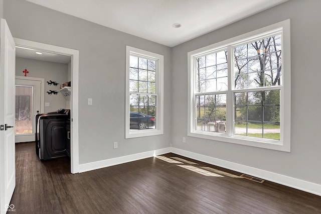 unfurnished room featuring baseboards, recessed lighting, dark wood-style floors, and visible vents