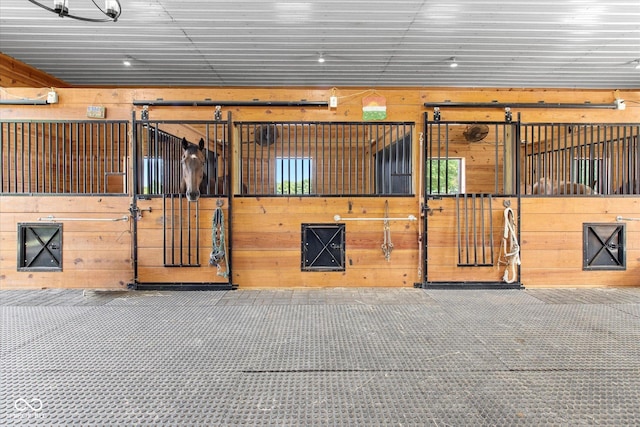 2450 S US-421, Zionsville, IN 46077 - view of horse barn