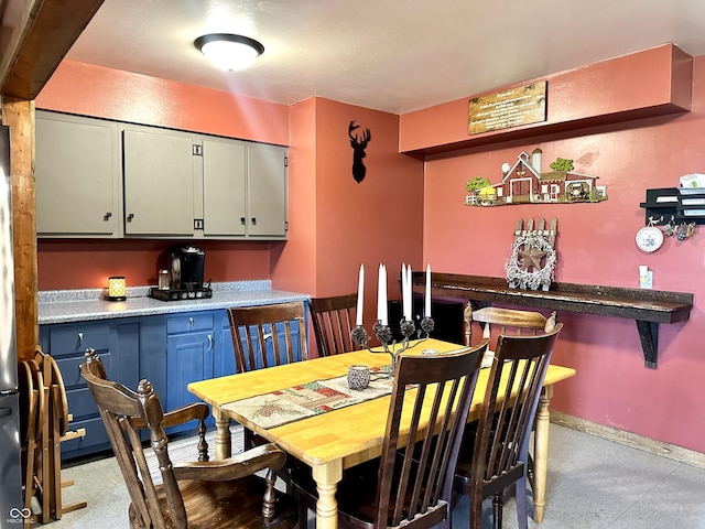812 W Walnut Dr, Rockville, IN 47872 - dining room featuring baseboards