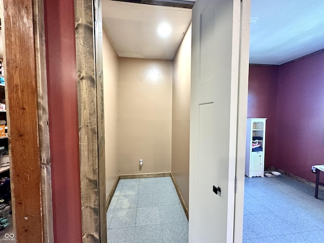 812 W Walnut Dr, Rockville, IN 47872 - hallway featuring baseboards