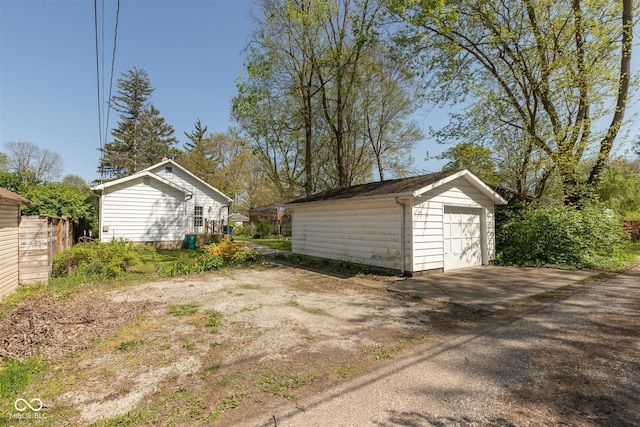 4710 Hinesley Ave, Indianapolis, IN 46208 - detached garage with driveway