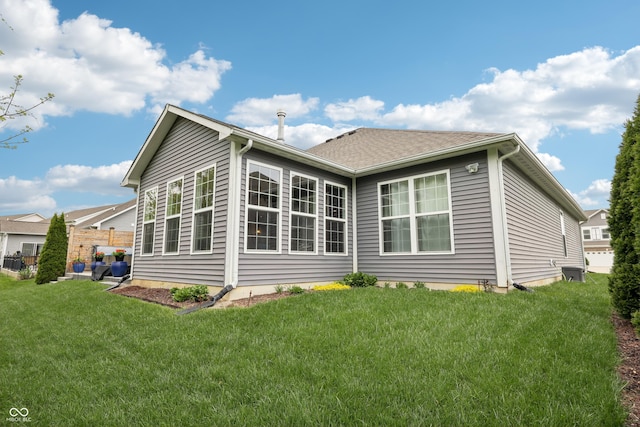 9359 Foudray Cir N, Avon, IN 46123 - back of property with a lawn