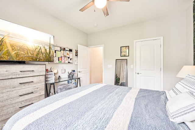 9359 Foudray Cir N, Avon, IN 46123 - bedroom with ceiling fan
