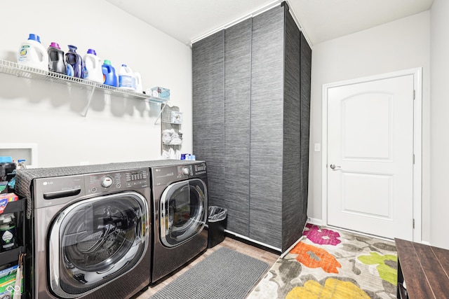 9359 Foudray Cir N, Avon, IN 46123 - clothes washing area with washer and dryer