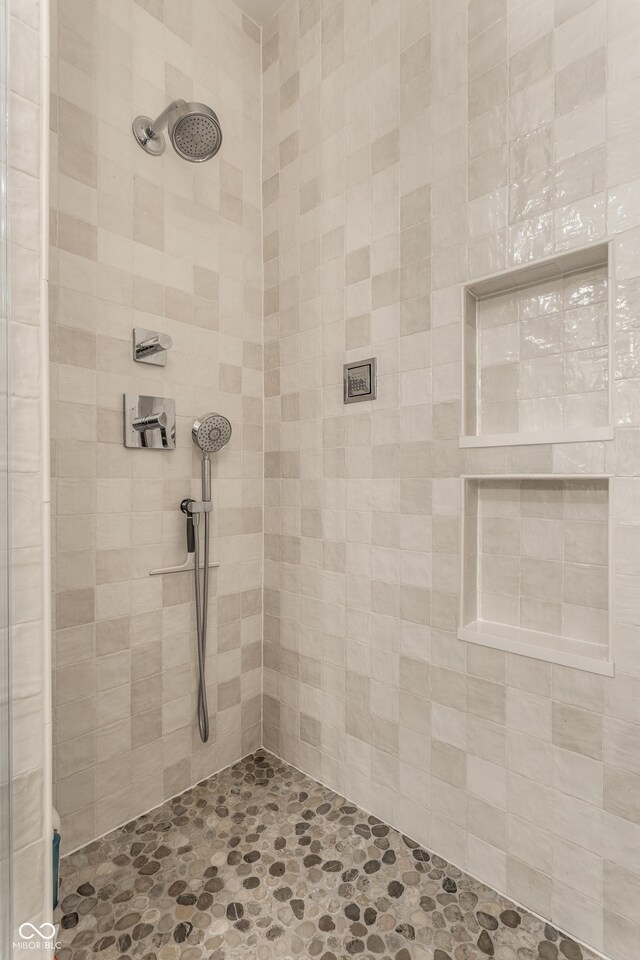 440 E 82nd St, Indianapolis, IN 46240 - bathroom featuring a tile shower