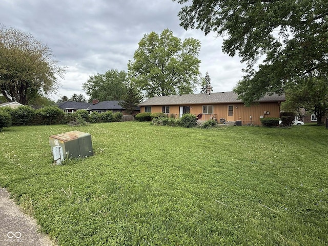 645 Boulder Rd, Indianapolis, IN 46217 - view of yard