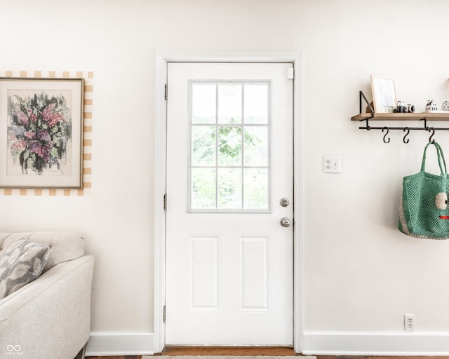 4406 Carrollton Ave, Indianapolis, IN 46205 - entryway with baseboards
