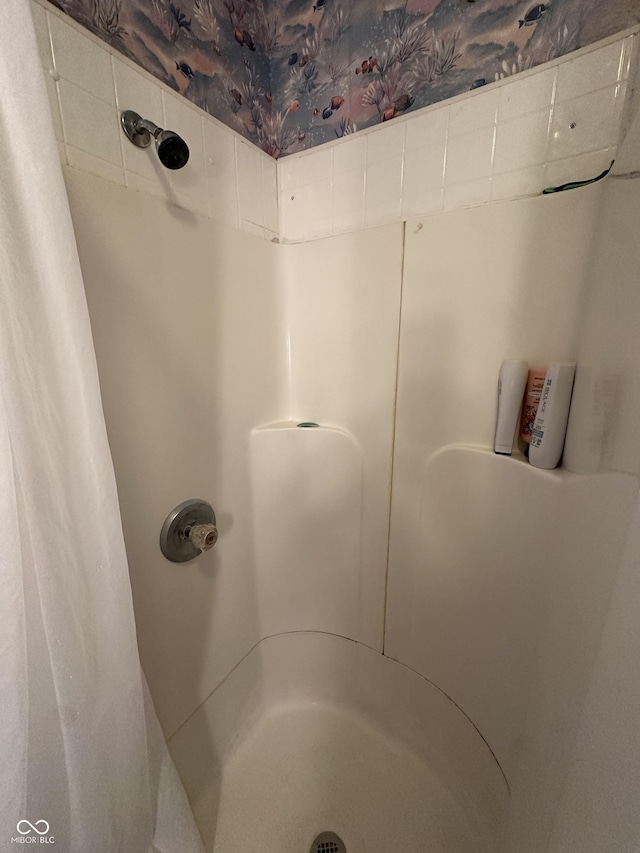 details featuring curtained shower