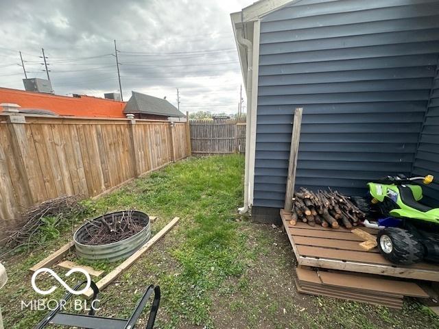 view of yard featuring fence private yard
