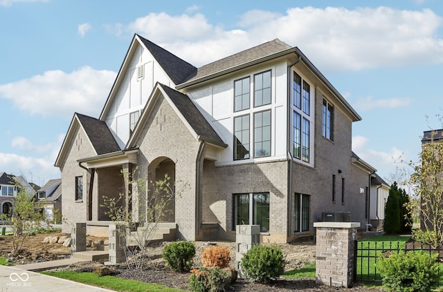 579 Exmoor Dr, Carmel, IN 46032 - photo 2