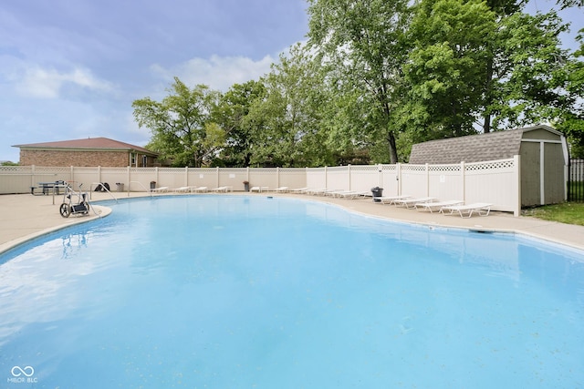 162 Carmelaire Dr, Carmel, IN 46032 - community pool with a patio area