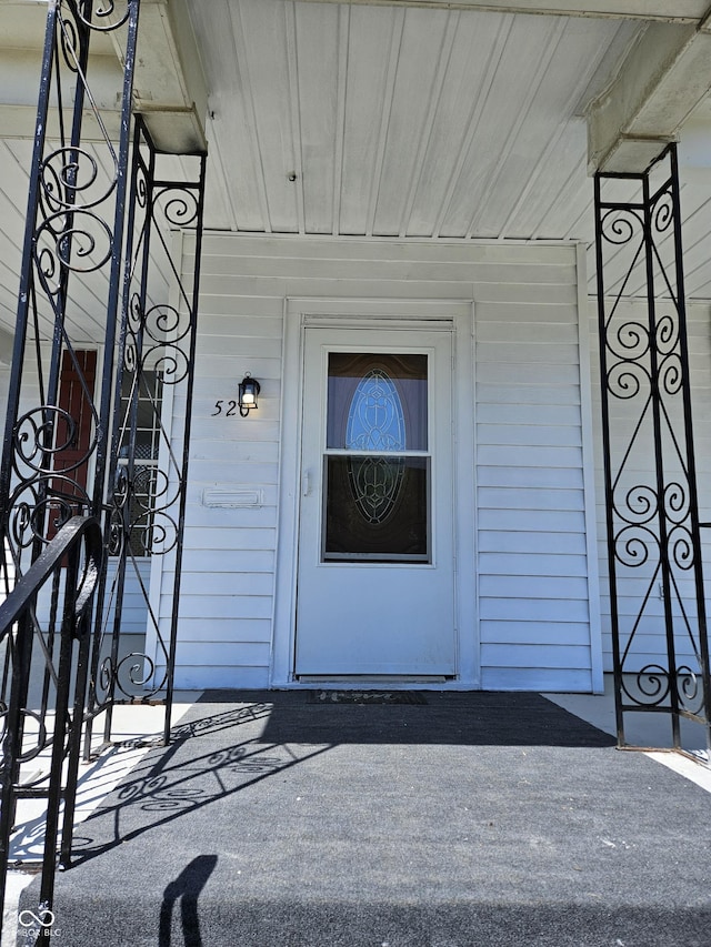 view of property entrance