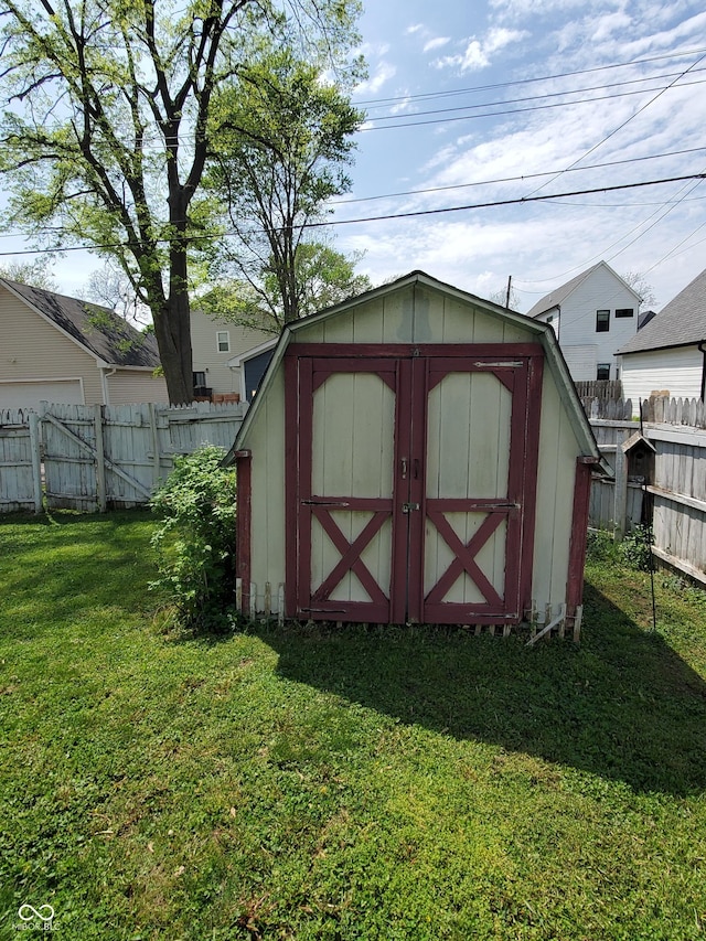 1050 Jefferson Ave, Indianapolis, IN 46201 - view of shed featuring a fenced backyard