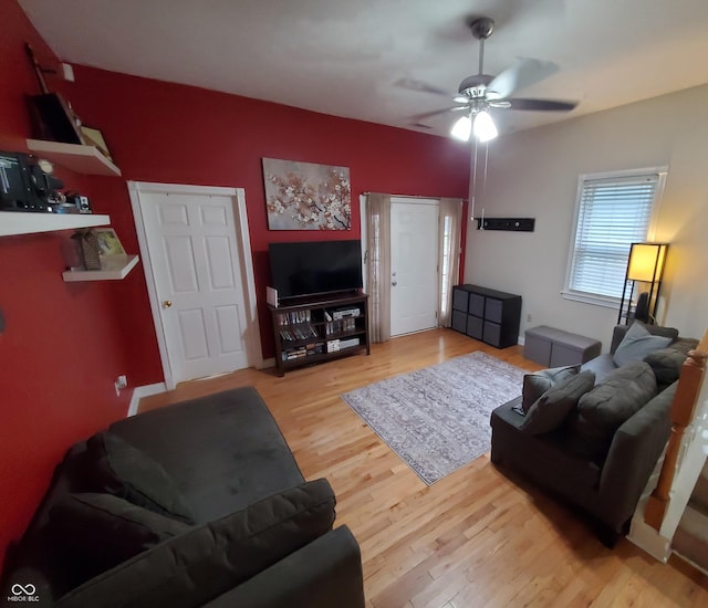 1050 Jefferson Ave, Indianapolis, IN 46201 - living area with ceiling fan and light wood-type flooring