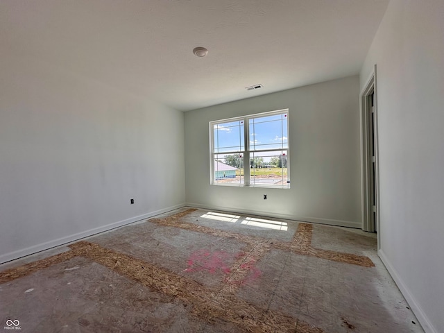 1216 Mcbride St, Greenfield, IN 46140 - unfurnished room with baseboards