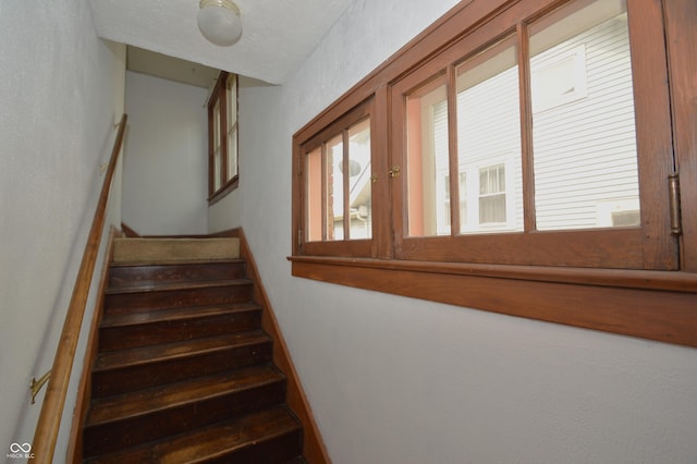 6051 Lowell Ave, Indianapolis, IN 46219 - view of stairway