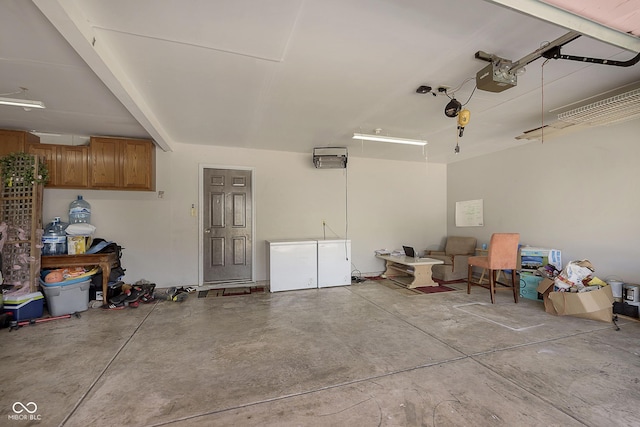 5646 Skipping Stone Dr, Indianapolis, IN 46237 - garage featuring a garage door opener