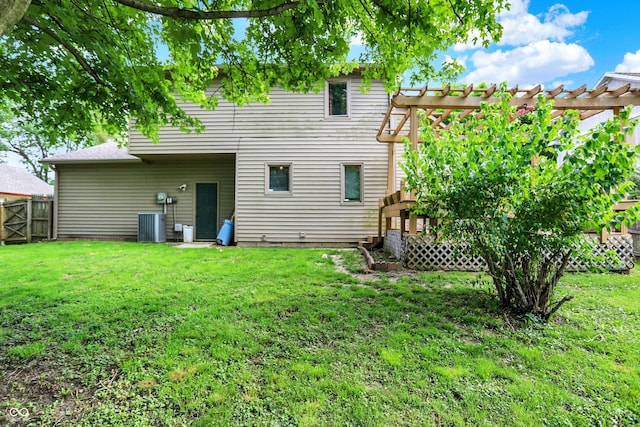 11620 E 75th St, Indianapolis, IN 46236 - rear view of house featuring a pergola