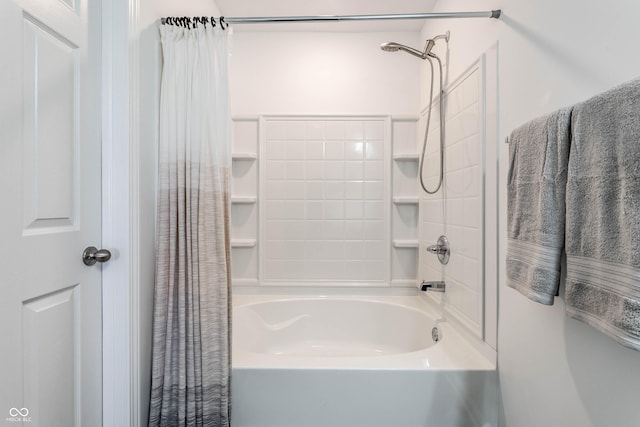 6559 Ambrosia Ln, Pendleton, IN 46064 - full bathroom with shower / bath combo with shower curtain