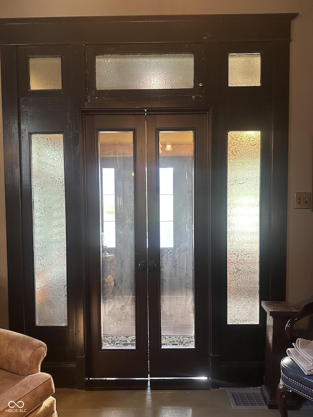 2119 S Garfield Dr, Indianapolis, IN 46203 - view of entrance foyer