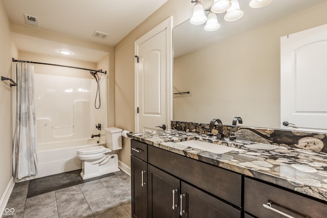 full bathroom with toilet, visible vents, baseboards, and vanity