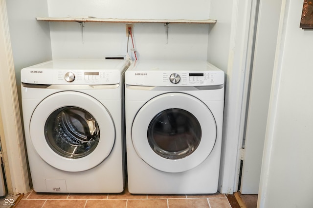 1020 E Sixth St, Greenfield, IN 46140 - laundry room featuring washing machine and dryer
