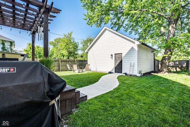 544 N Beville Ave, Indianapolis, IN 46201 - view of yard with a pergola