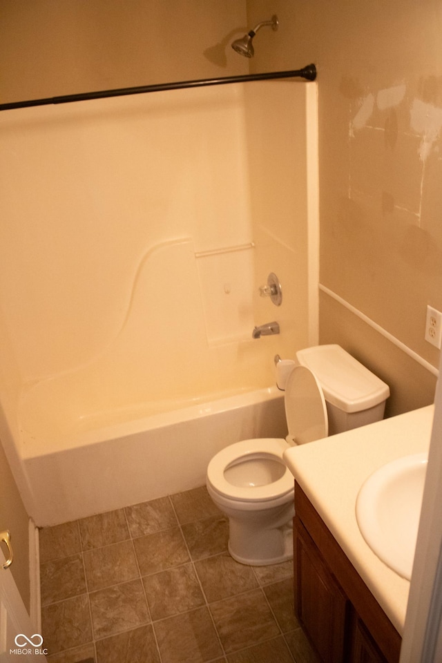8912 Hosta Way, Indianapolis, IN 46113 - bathroom with vanity and  shower combination