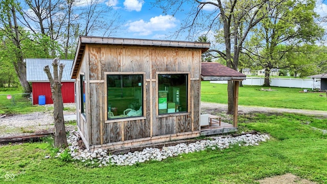 view of outbuilding featuring an outbuilding