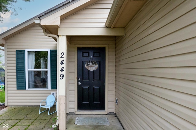 view of exterior entry