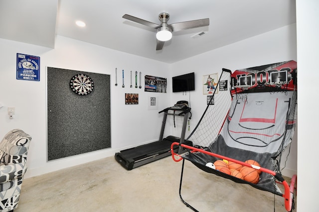 exercise room with baseboards, ceiling fan, recessed lighting, and visible vents