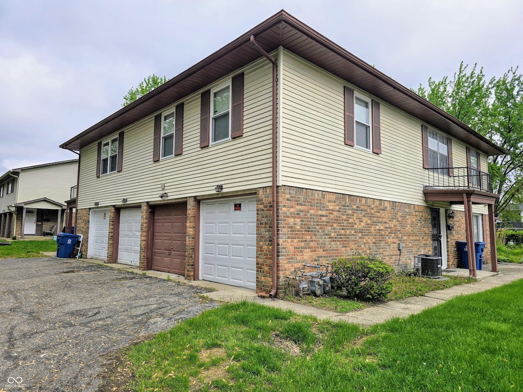 10063 Penrith Dr, Indianapolis, IN 46229 - photo 1